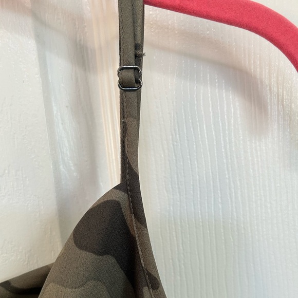 Banana Republic maxi dress with camo print - Picture 3 of 5